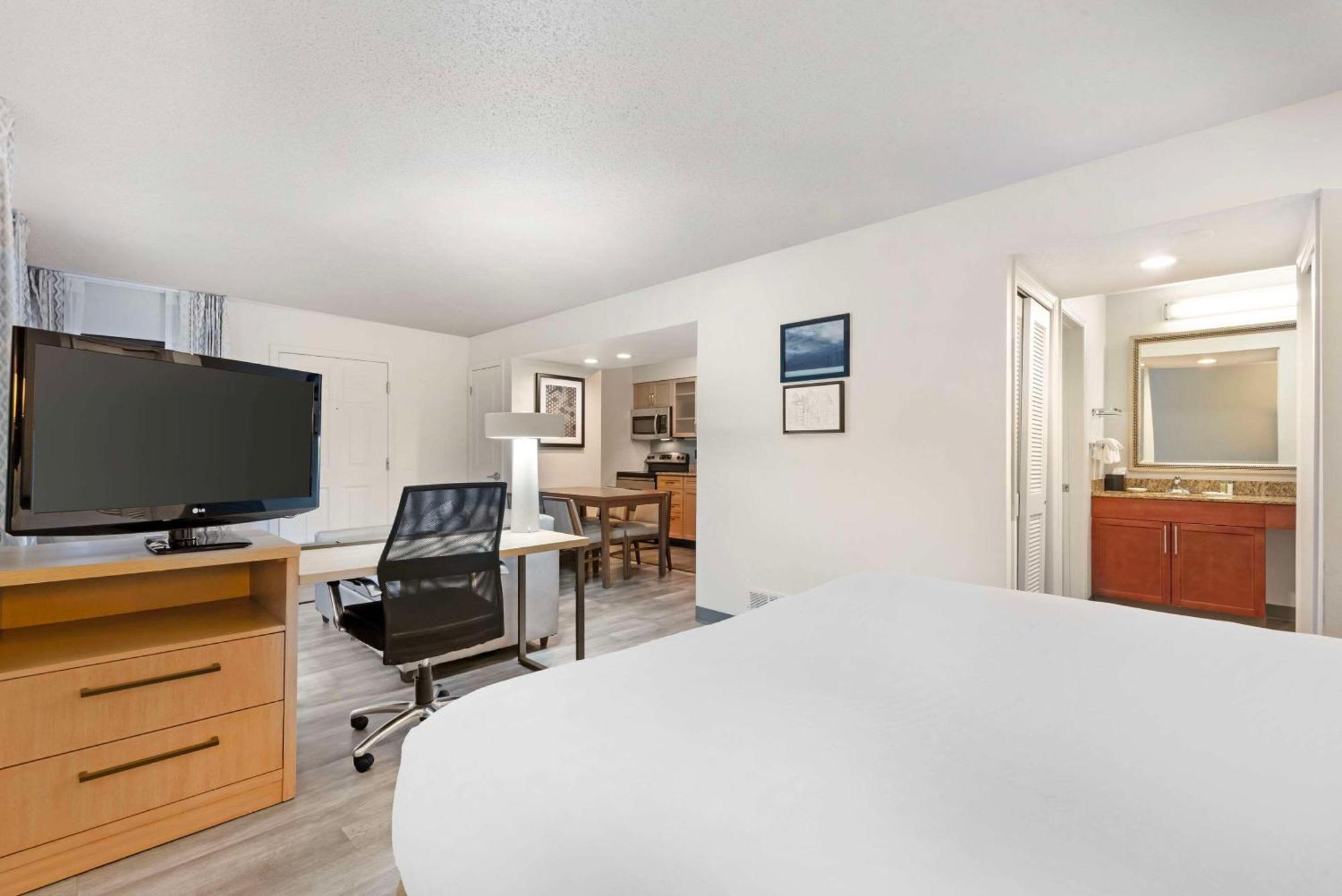 Mainstay Suites St Louis - Galleria Richmond Heights Exterior foto
