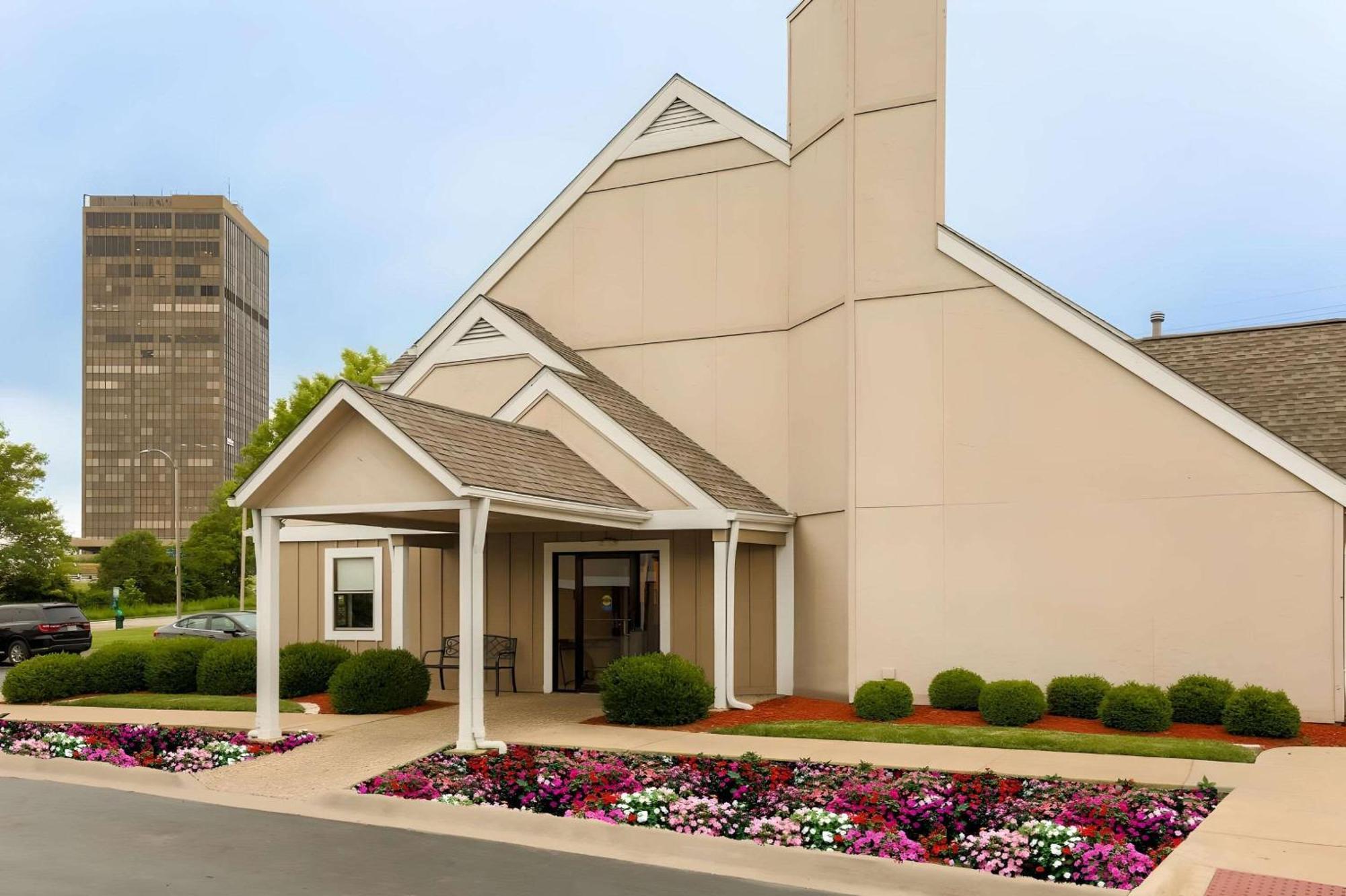 Mainstay Suites St Louis - Galleria Richmond Heights Exterior foto